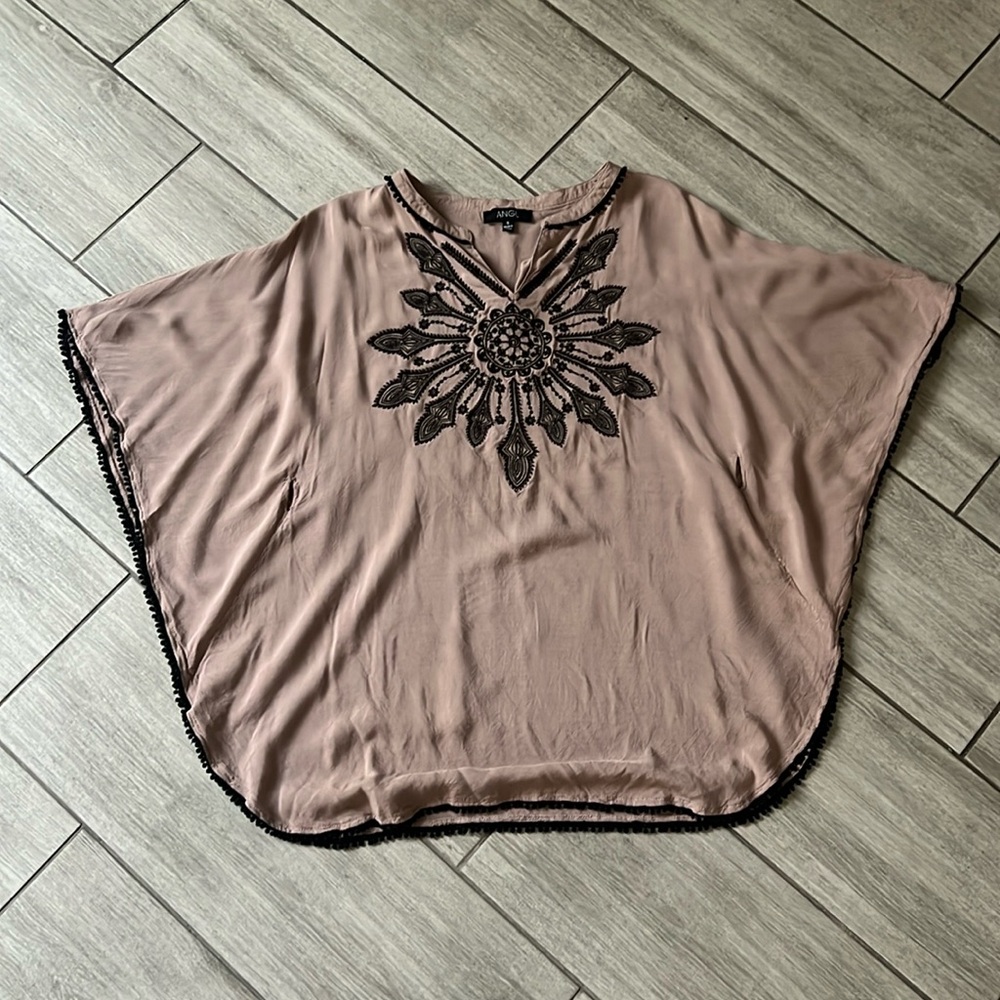 ANGL Tan/Black Embroidered Poncho Style Top Size Small